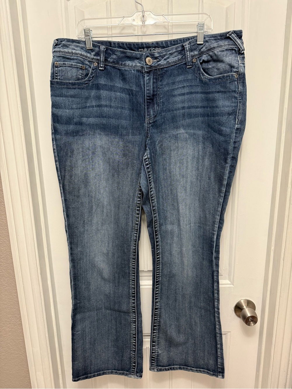 MAURICES | Women's Size 18W Medium Wash Straight Jeans Stretch High Rise (49-3)